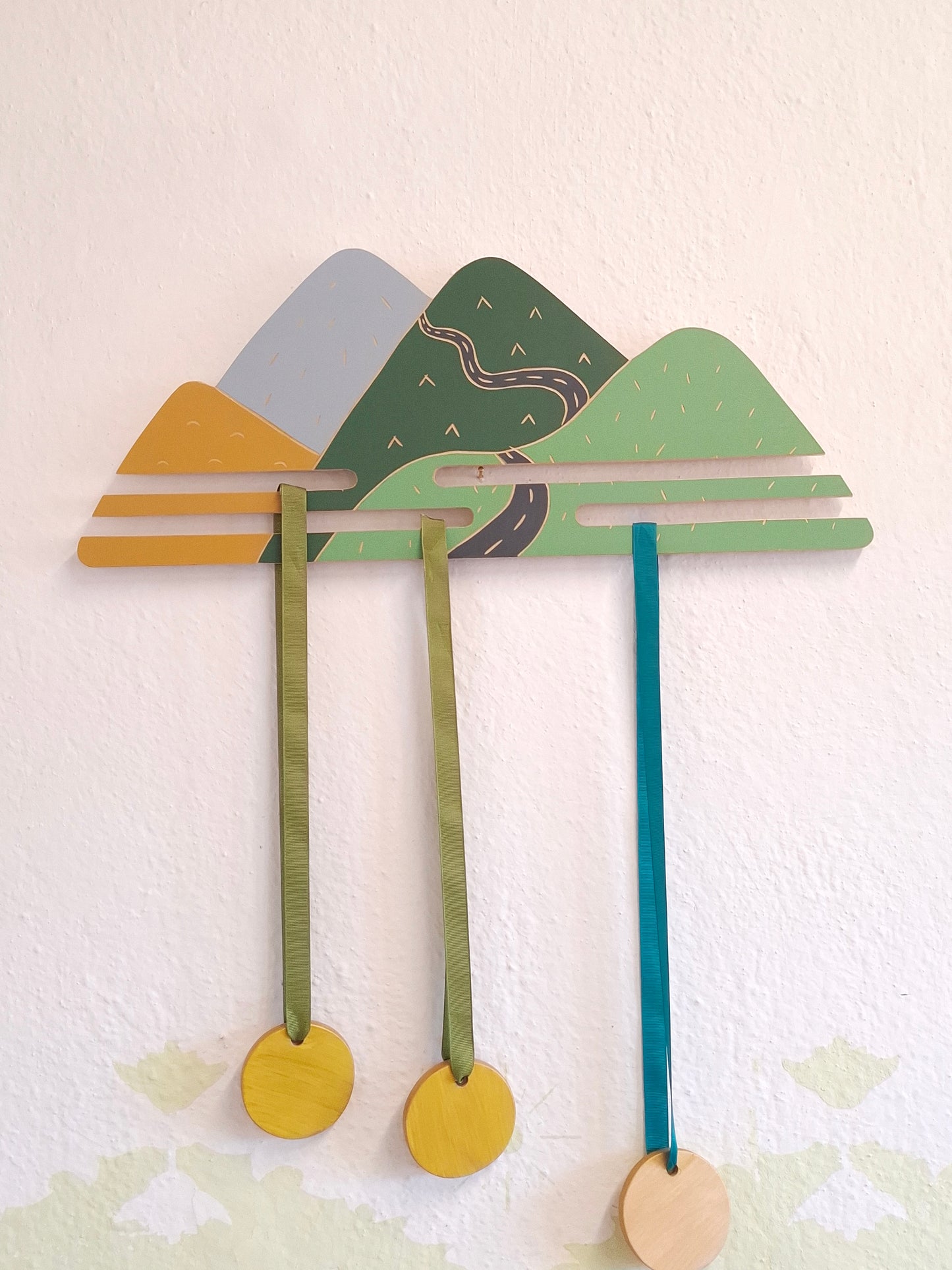 Закачалка за медали планина